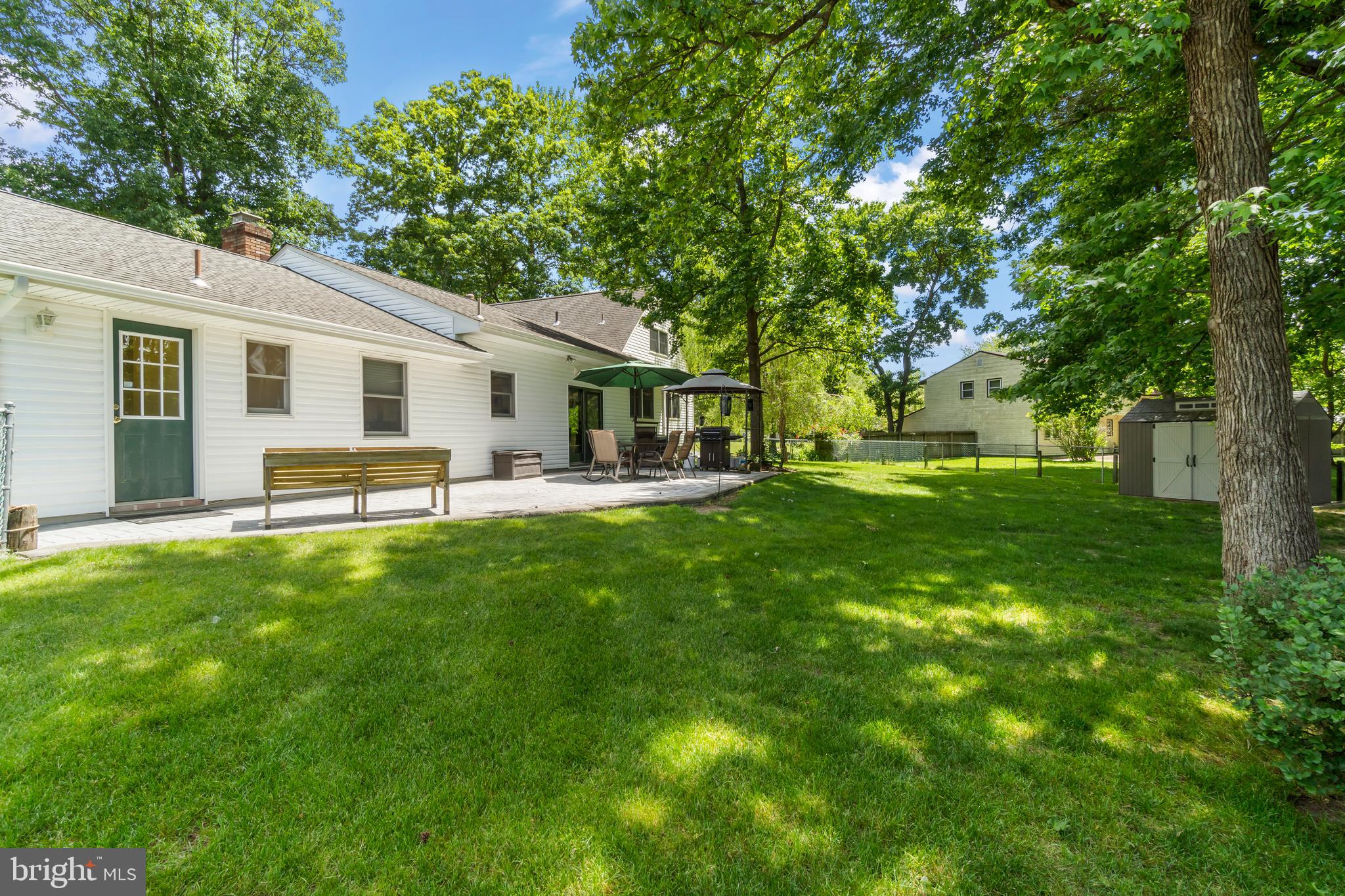 2 HOLLY DRIVE