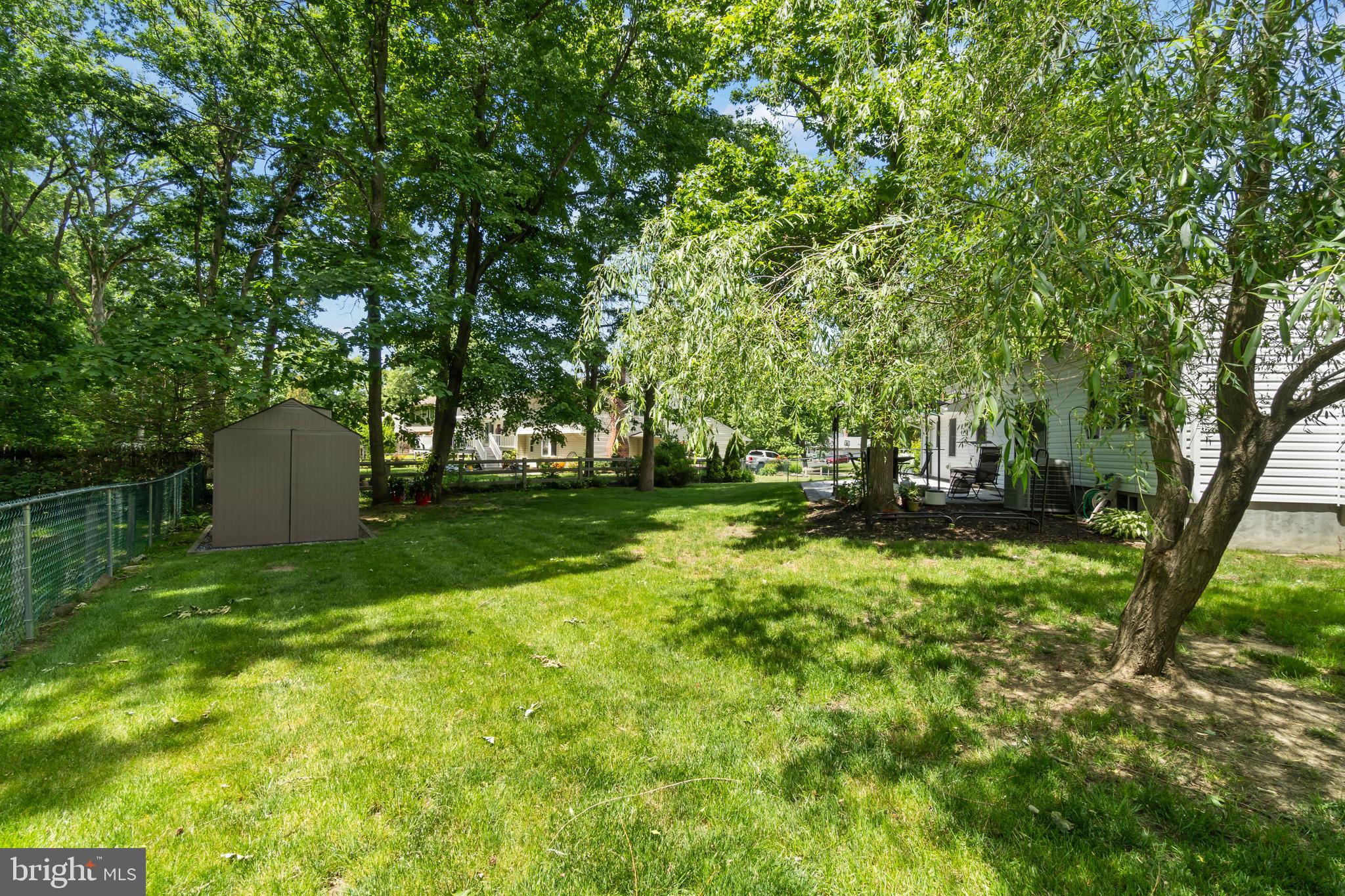 2 HOLLY DRIVE