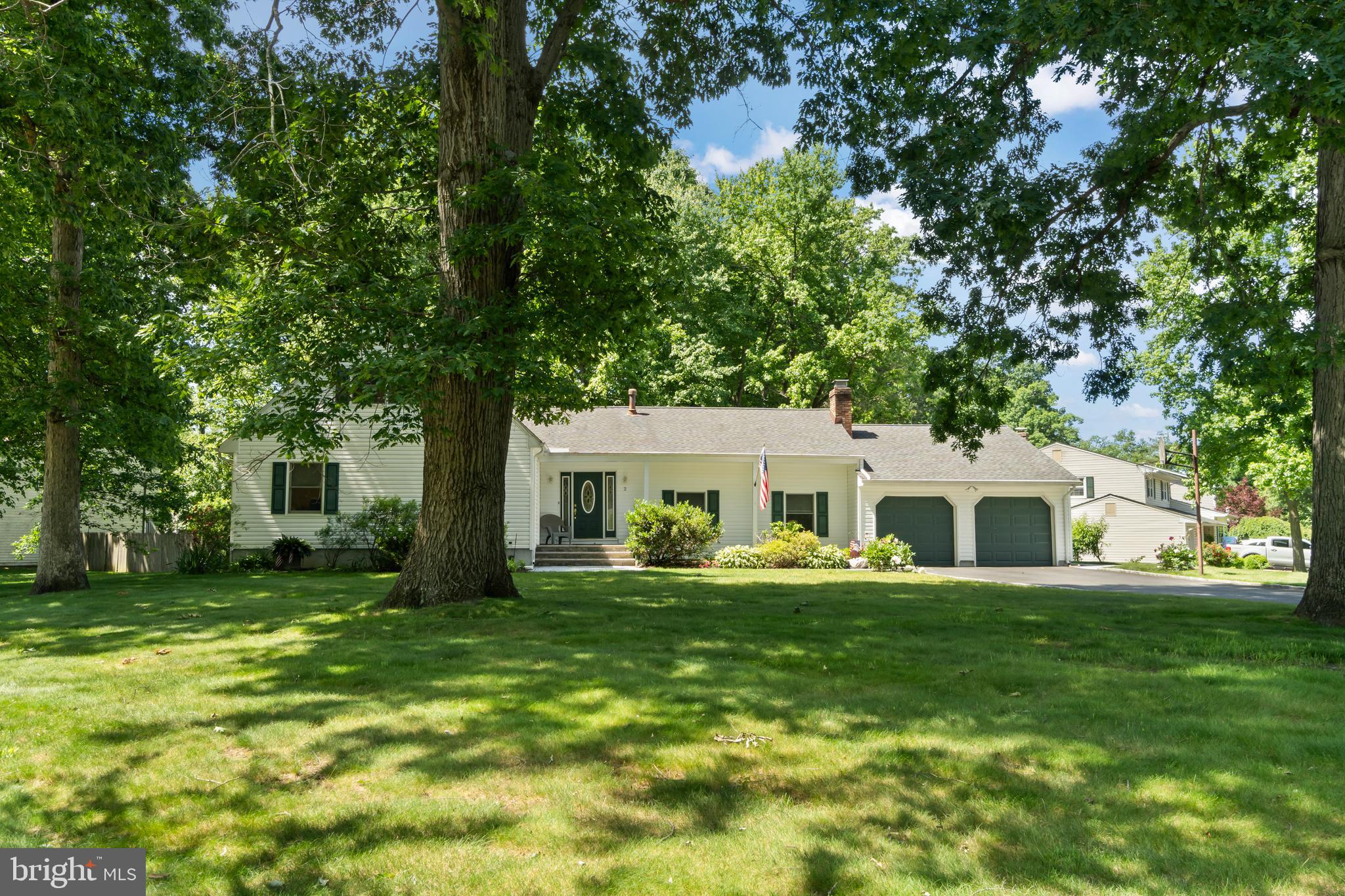 2 HOLLY DRIVE