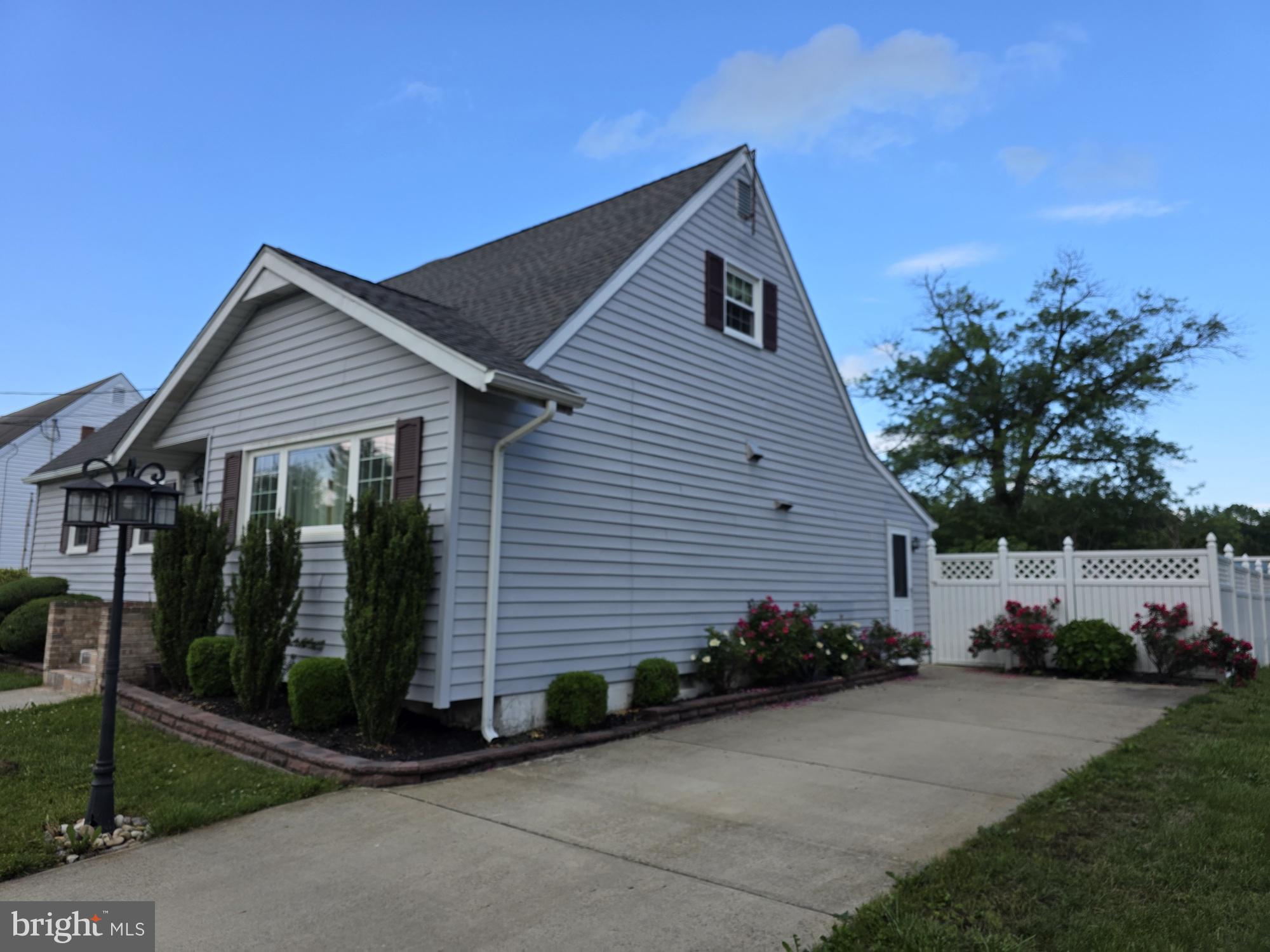 9 JONES AVENUE
