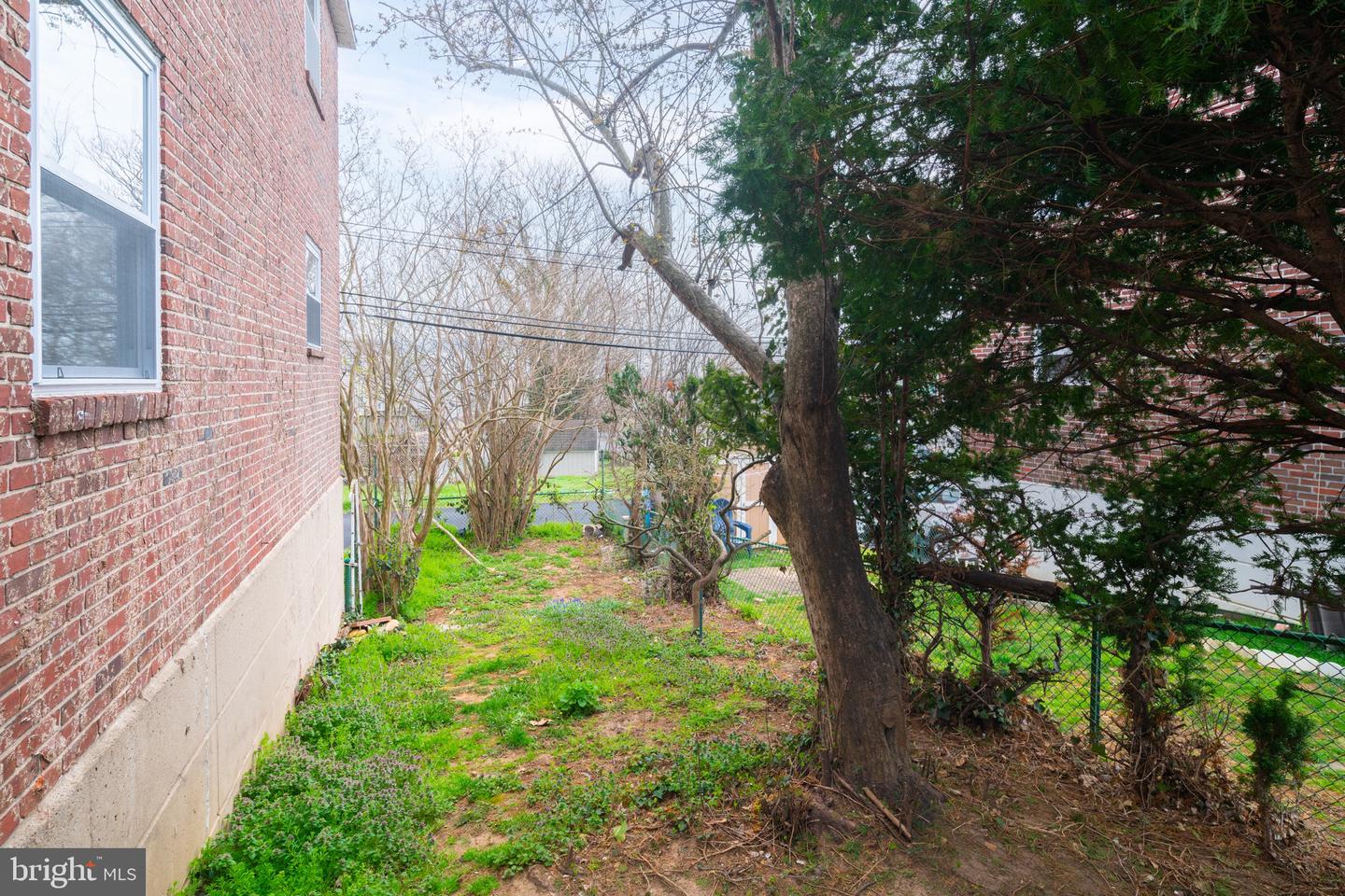 1911 Delmar Dr