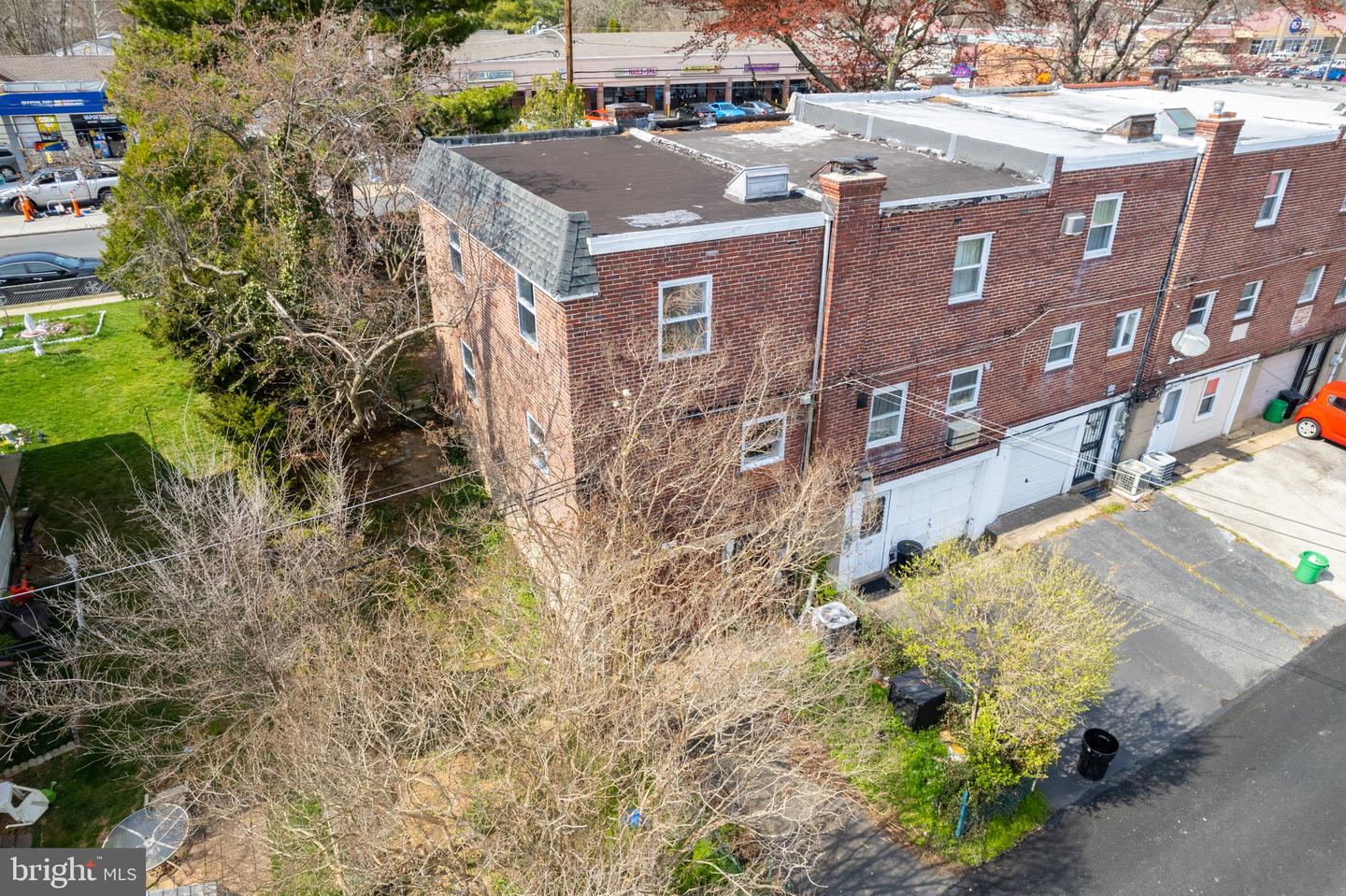 1911 Delmar Dr