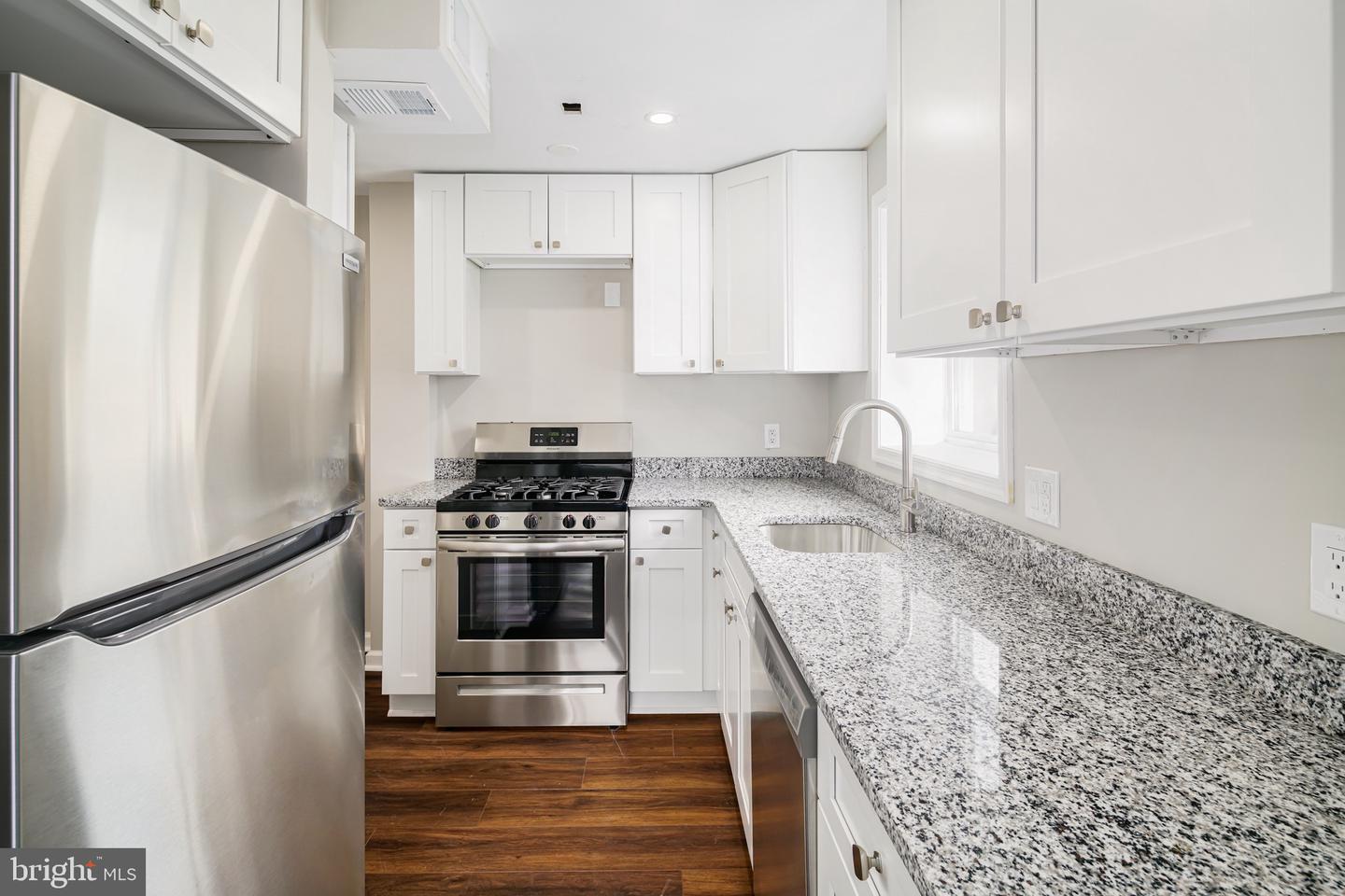 1911 Delmar Dr