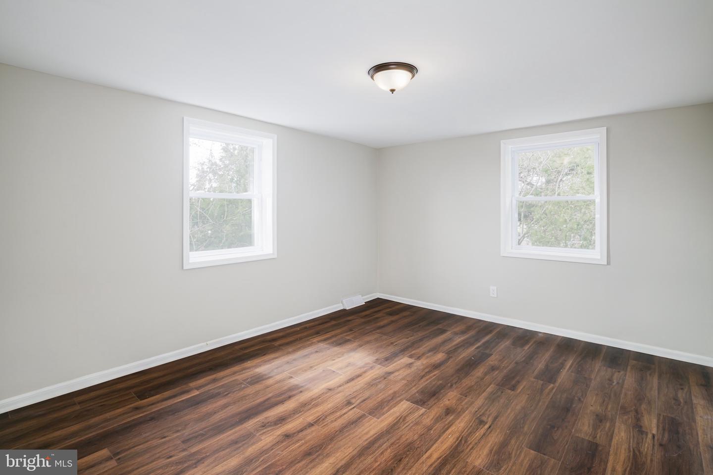 1911 Delmar Dr