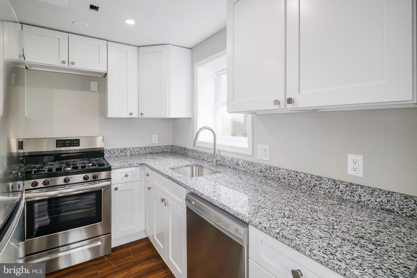 1911 Delmar Dr