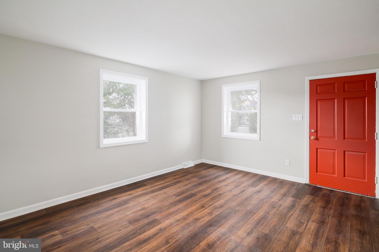 1911 Delmar Dr
