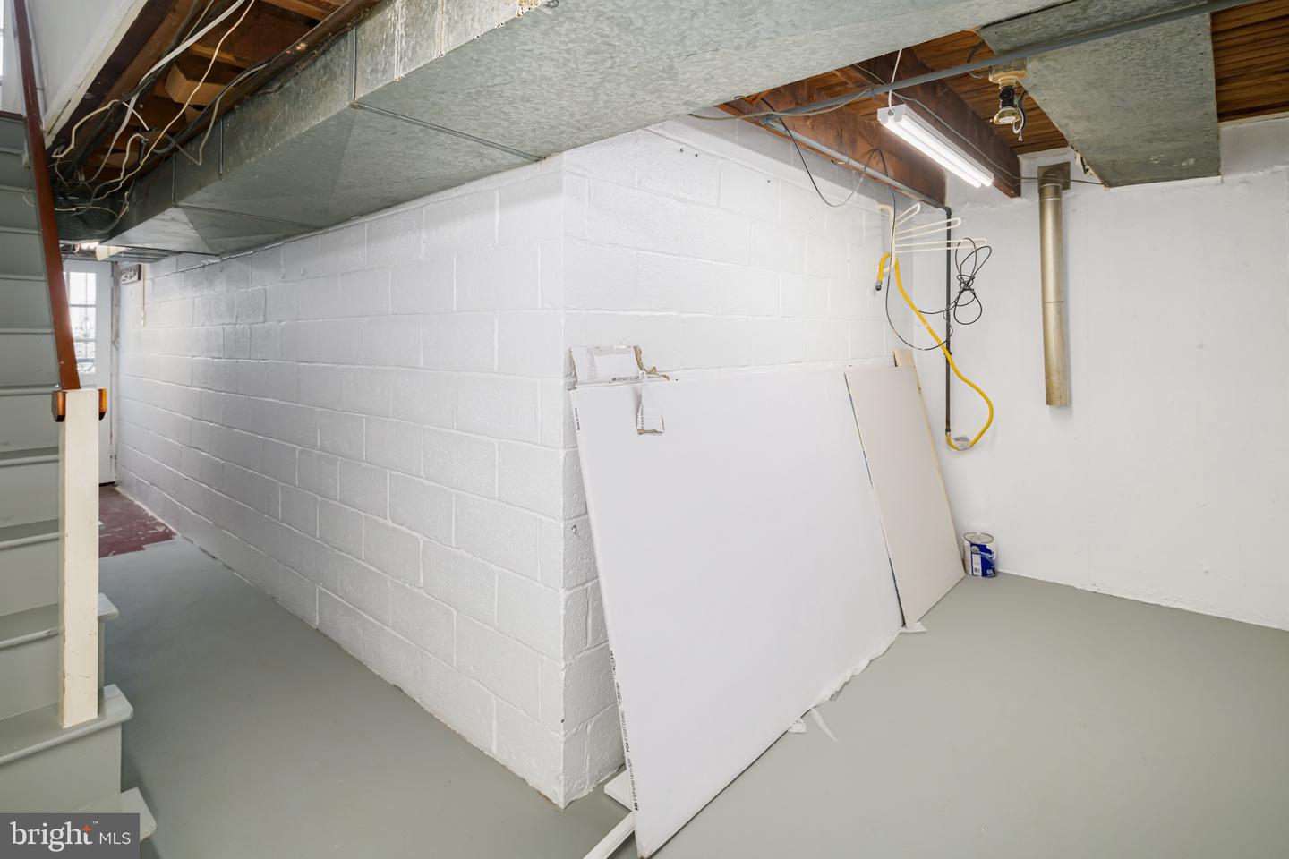 1911 Delmar Dr