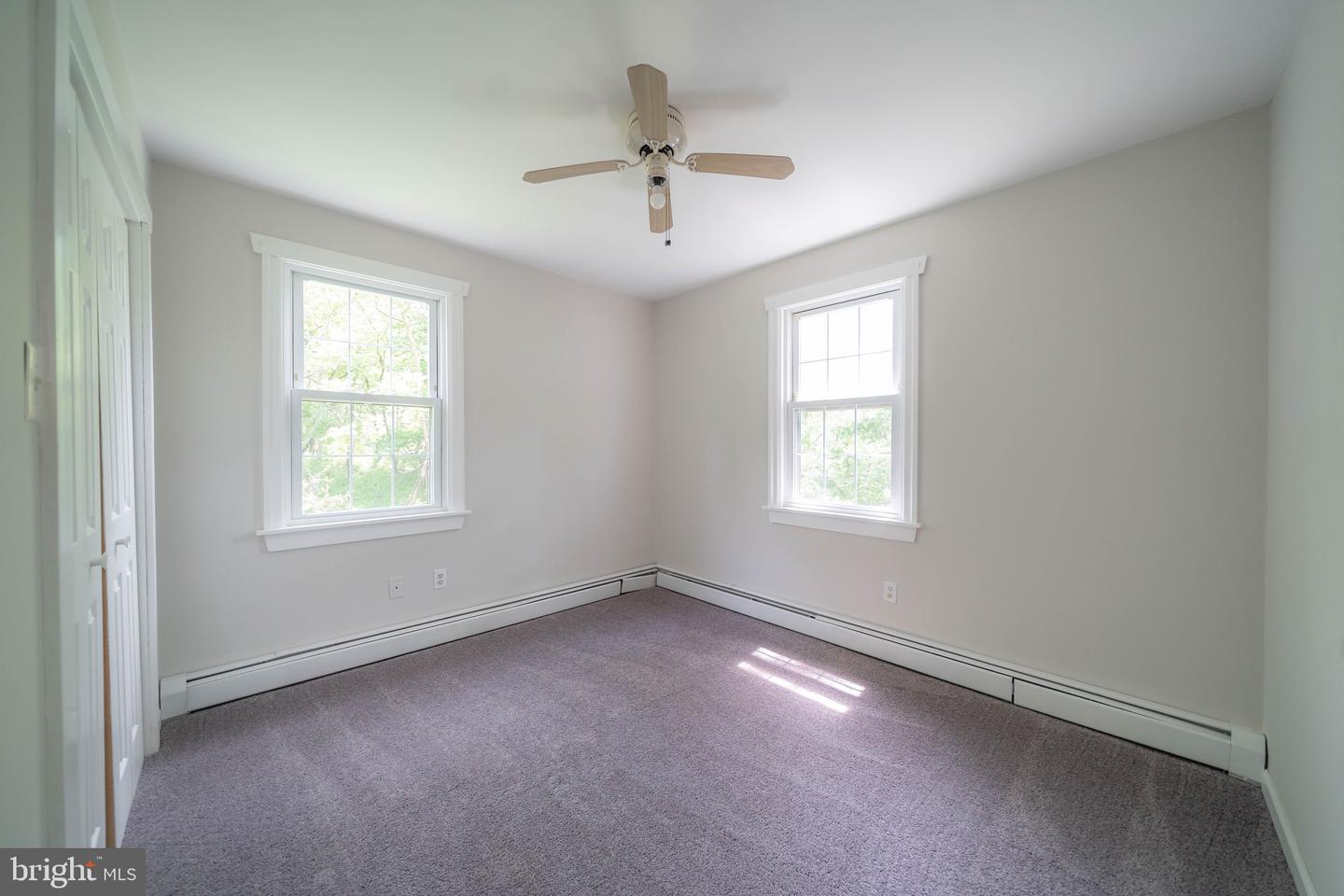 215 4th Ave
