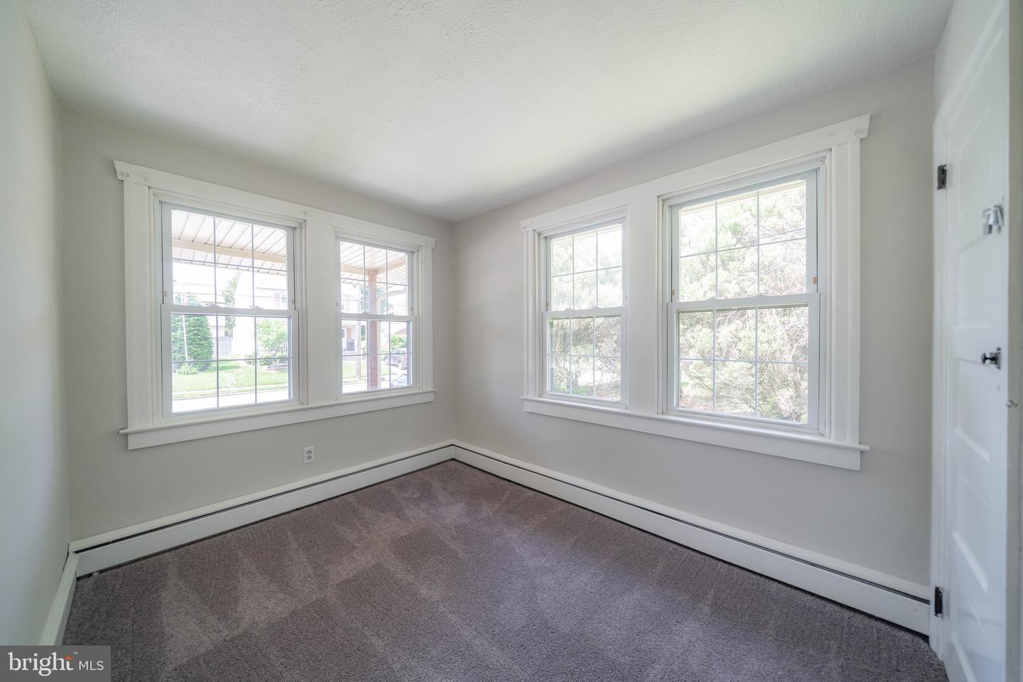215 4th Ave