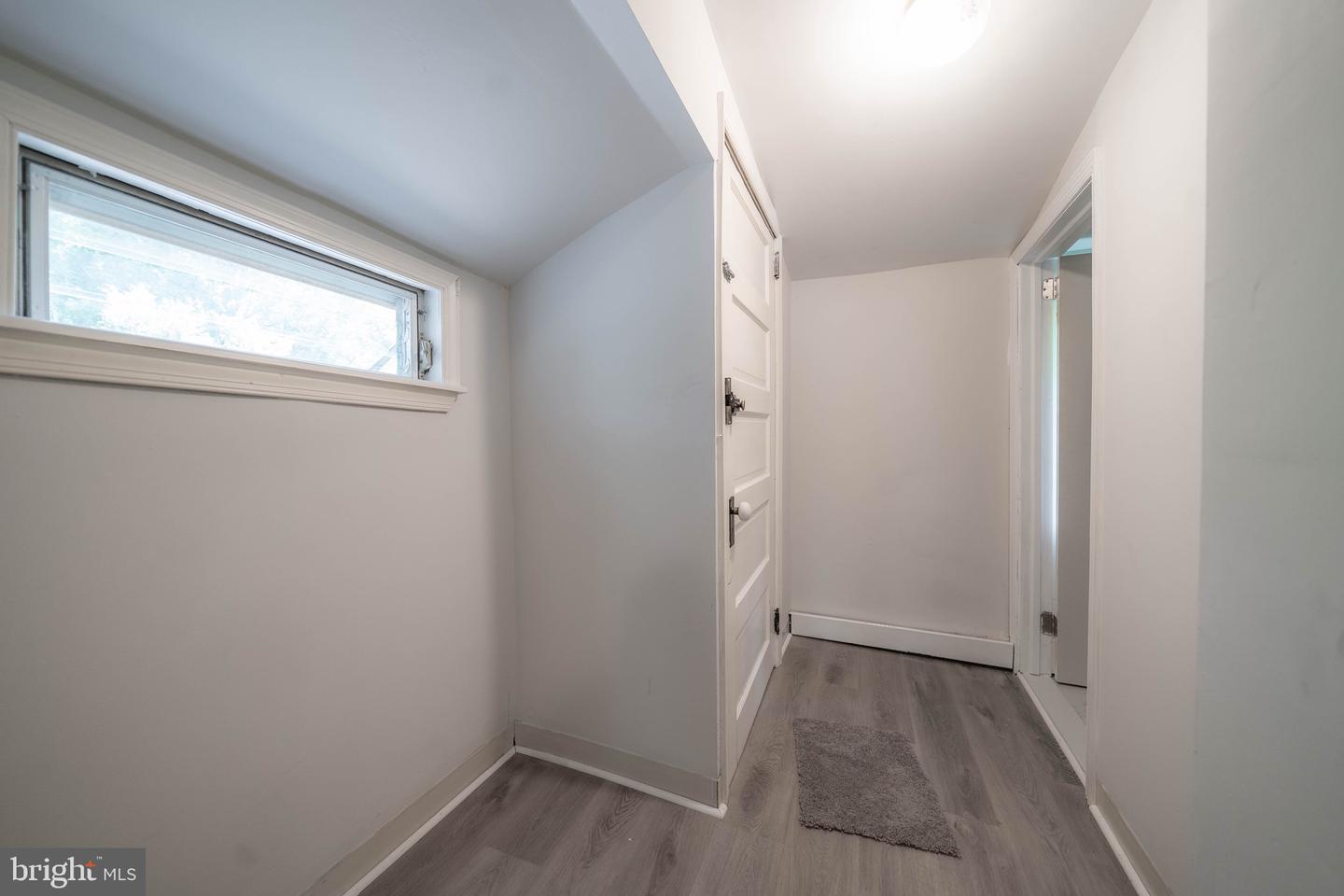 215 4th Ave