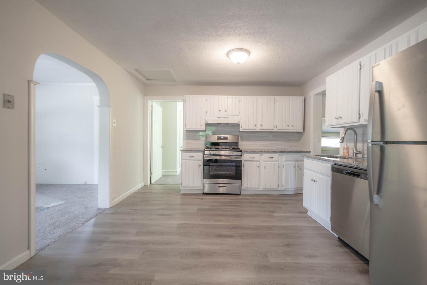 215 4th Ave
