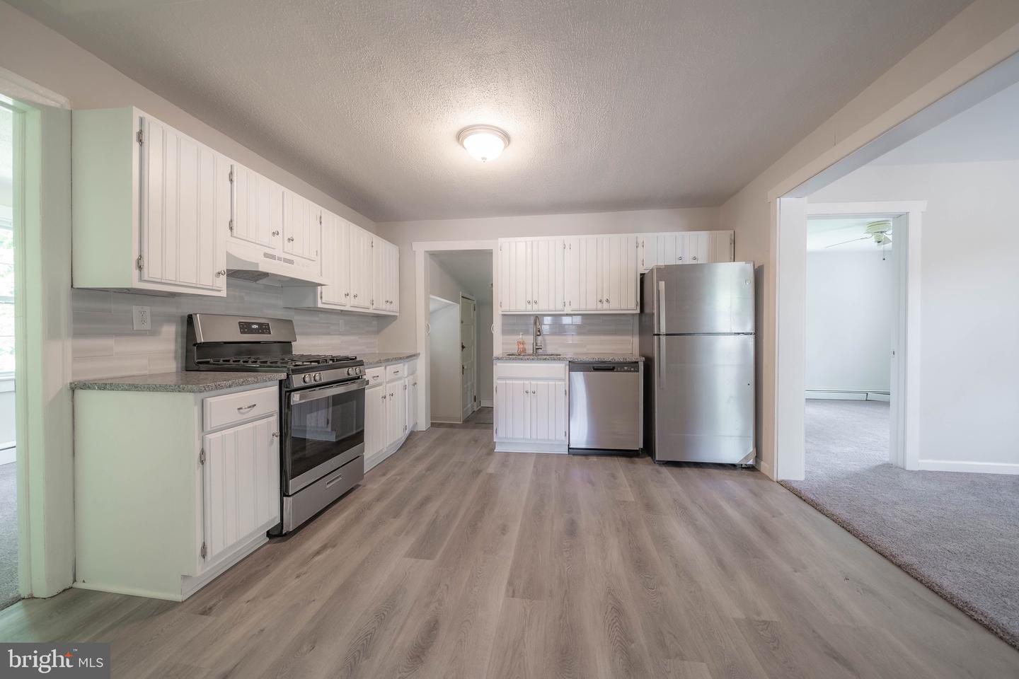 215 4th Ave