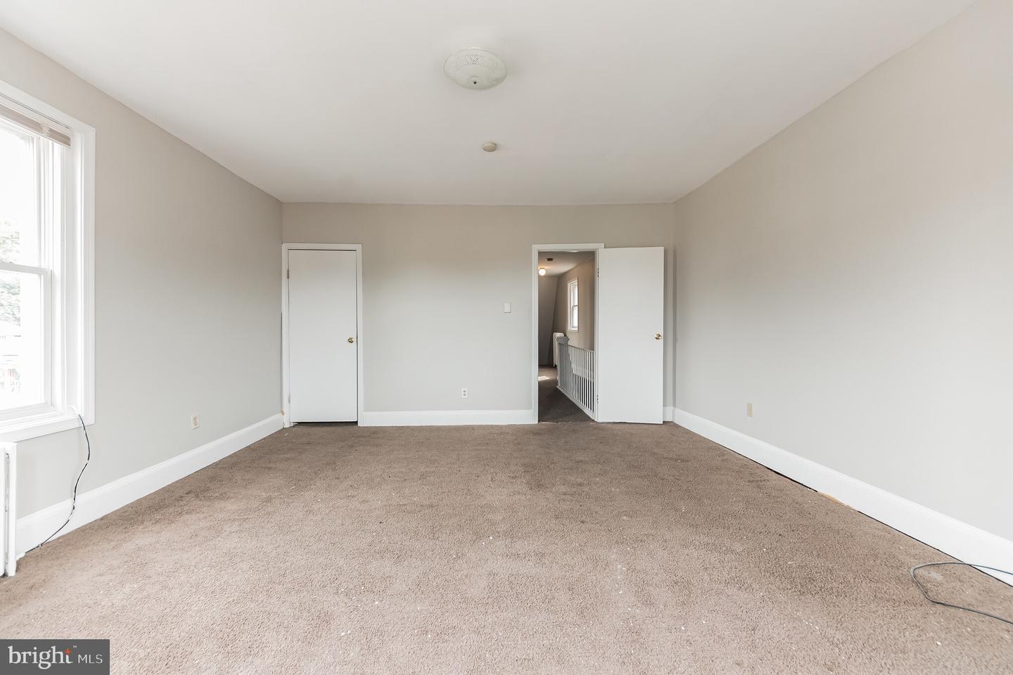 125 W Wood St