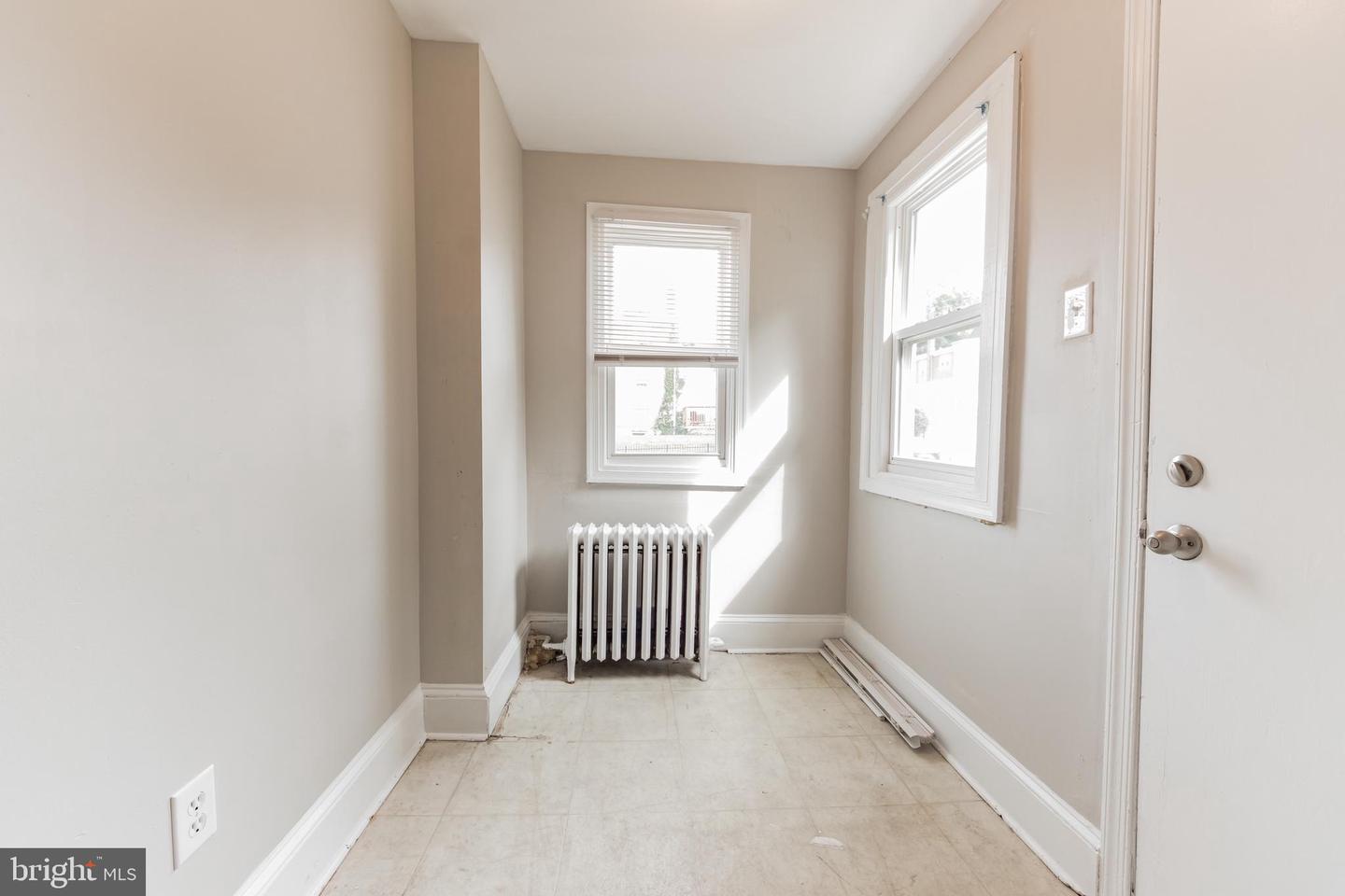 125 W Wood St