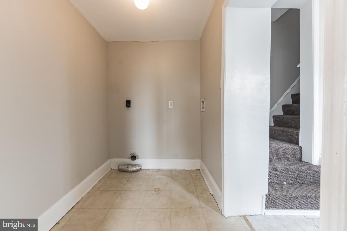 125 W Wood St