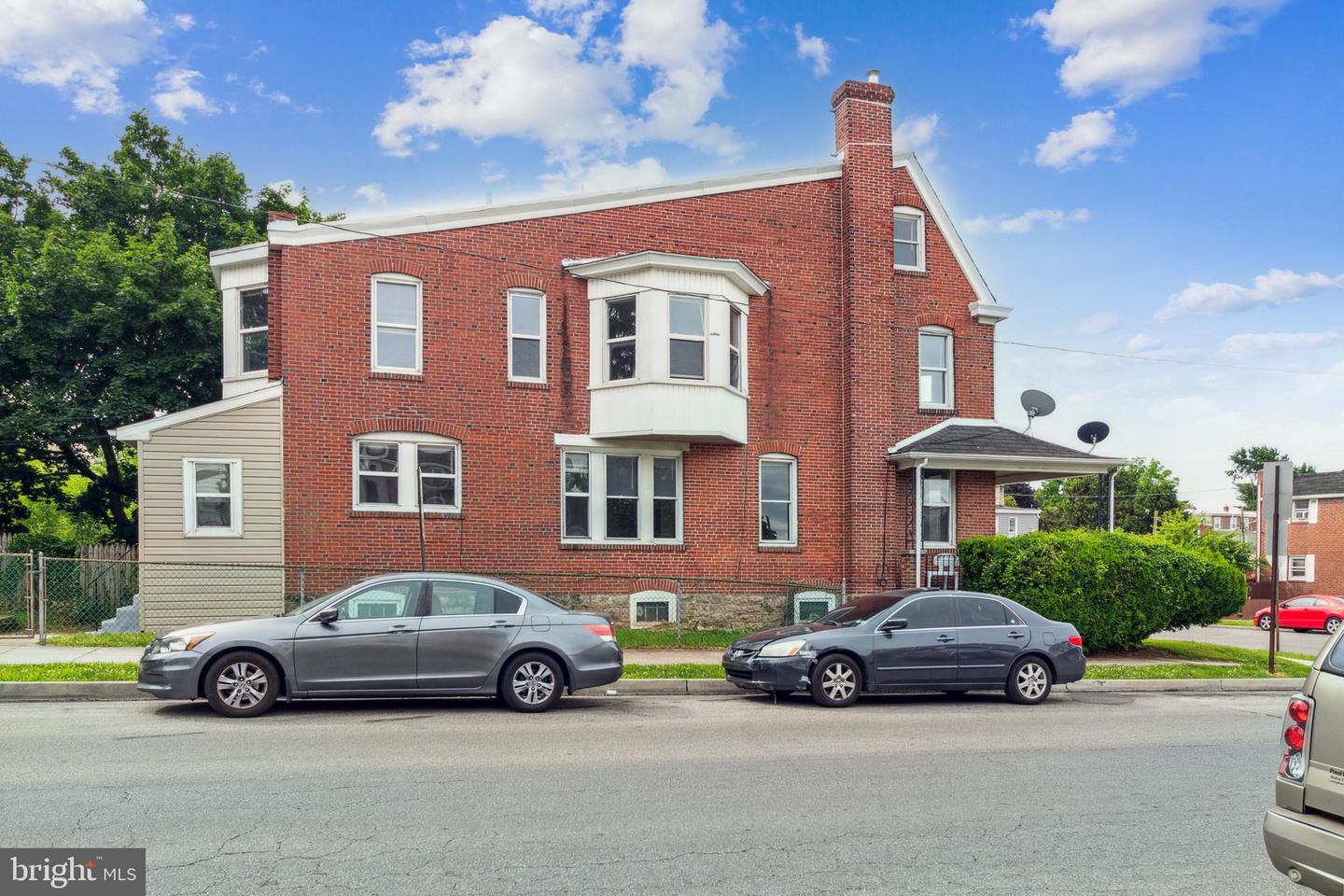 125 W Wood St