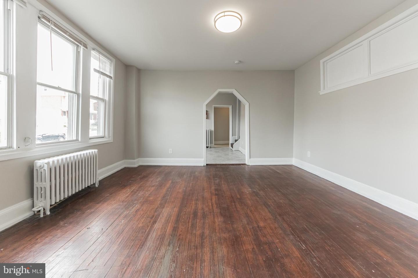 125 W Wood St