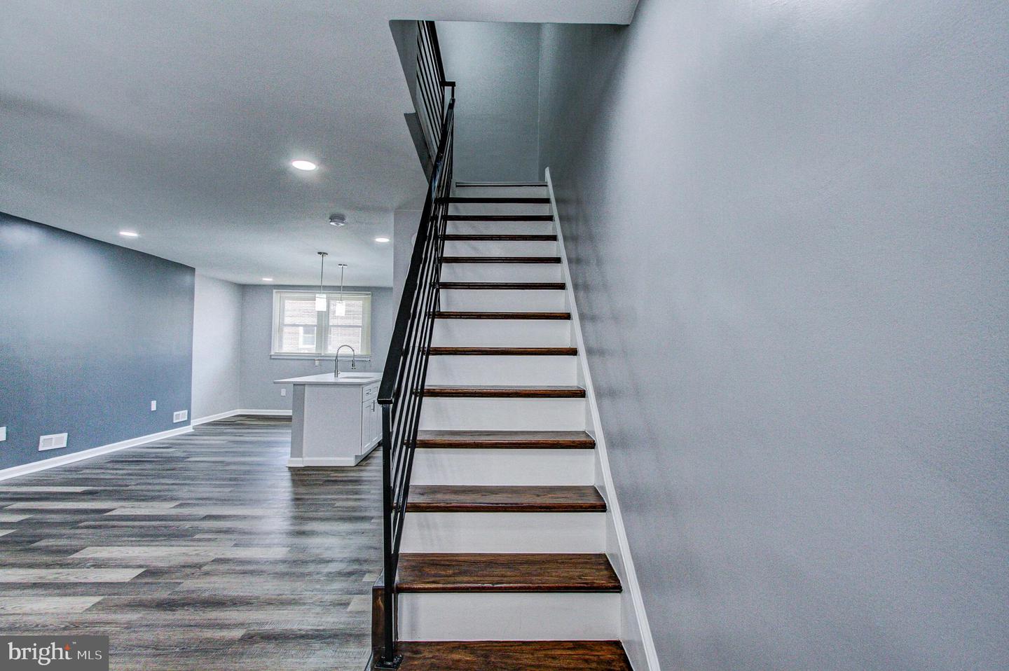 8261 Williams Ave