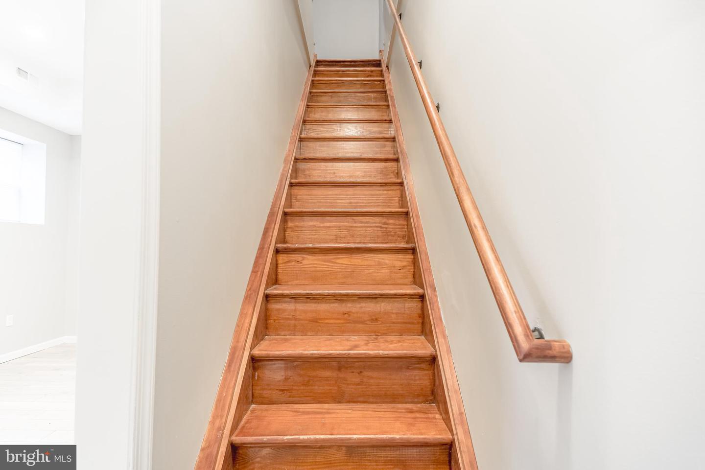 2100 N 7th St