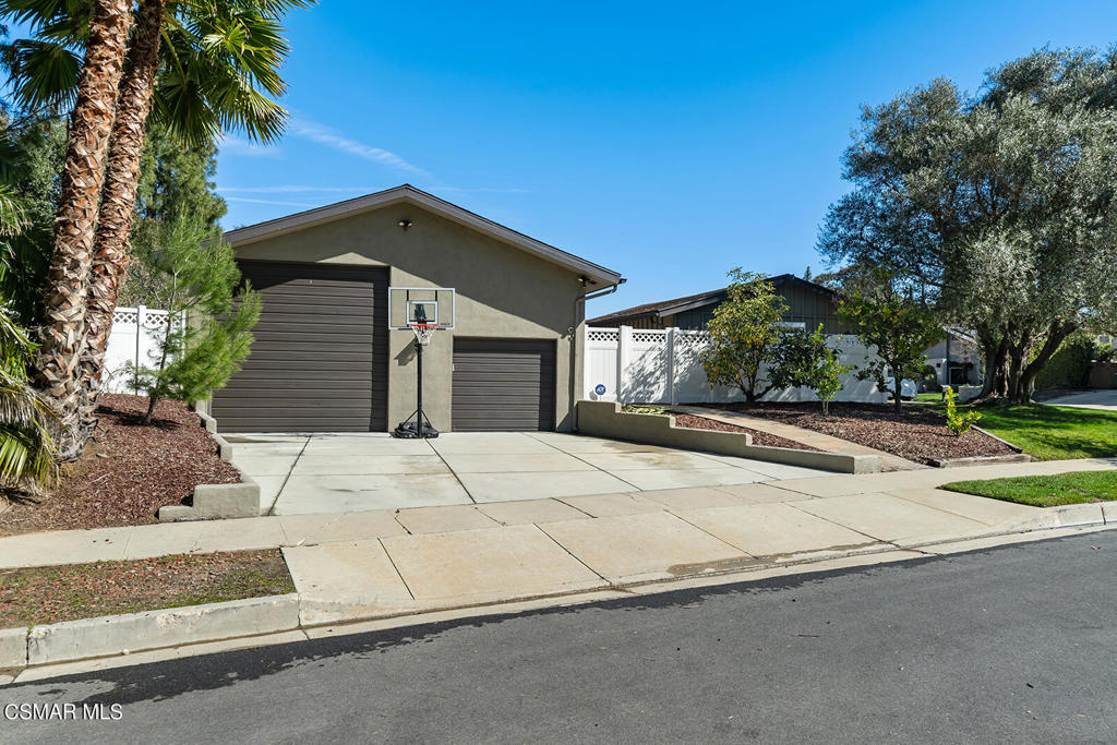 1911 Campbell Avenue