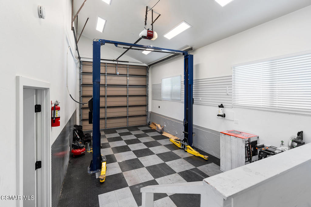 1911 Campbell Avenue