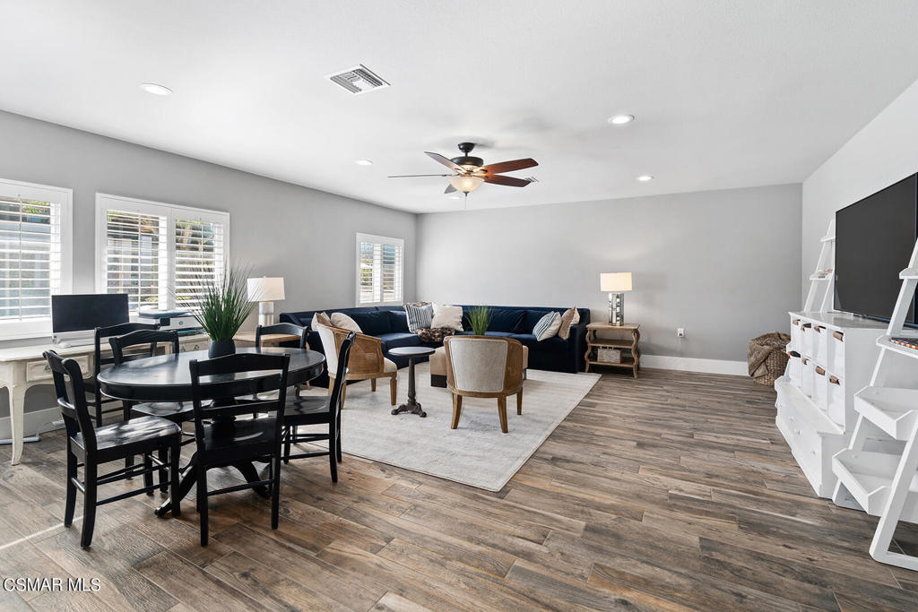 1911 Campbell Avenue