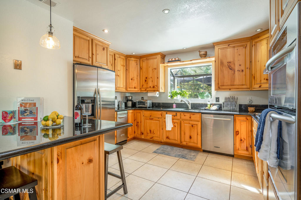 2216 Maplewood Way