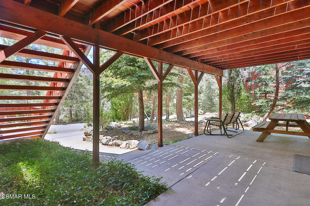 2216 Maplewood Way