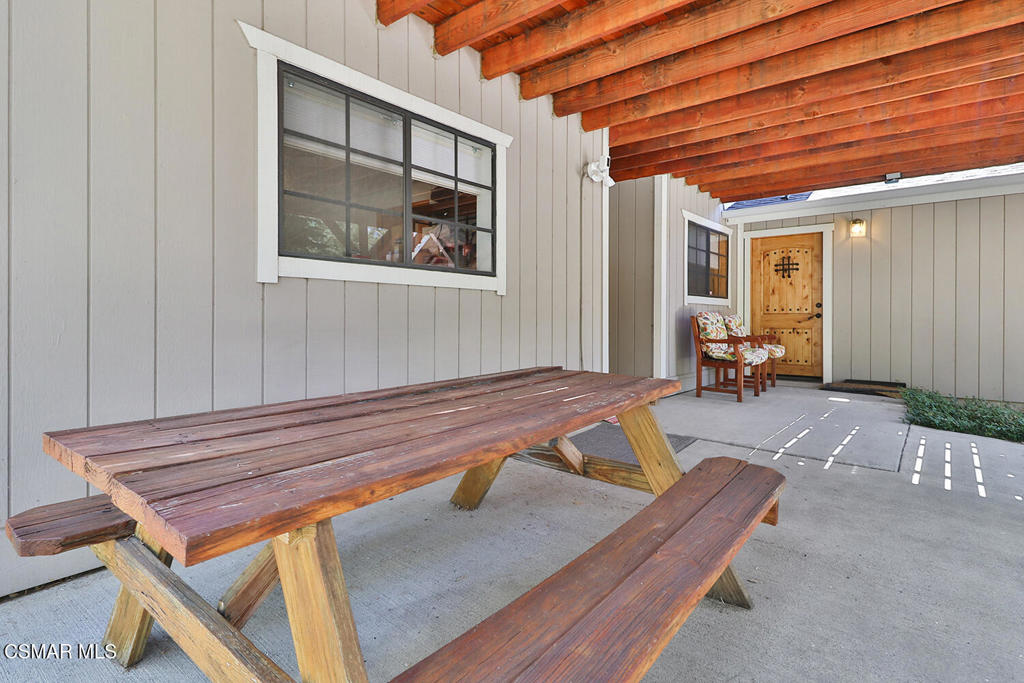 2216 Maplewood Way
