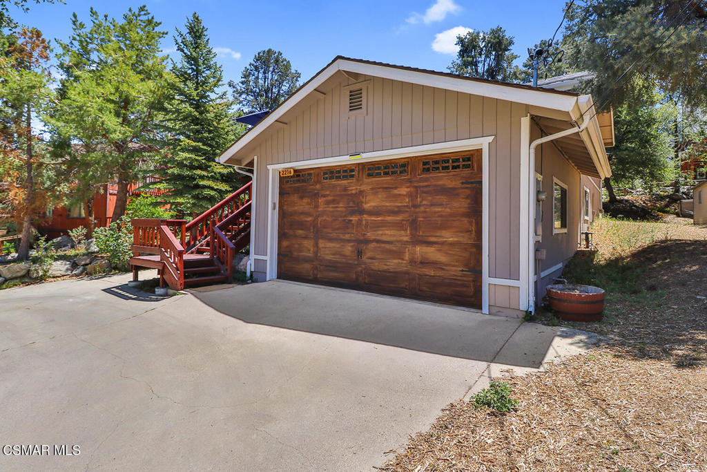2216 Maplewood Way