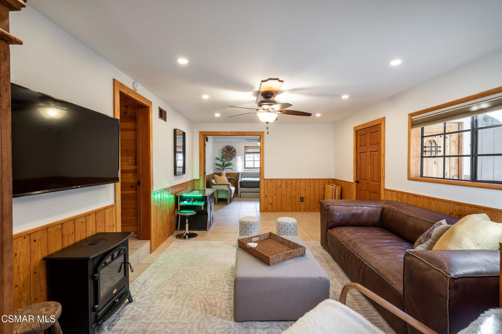 2216 Maplewood Way