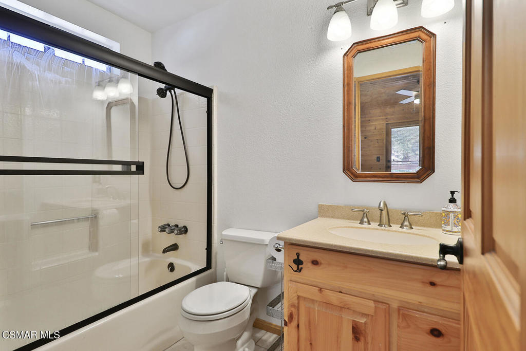 2216 Maplewood Way