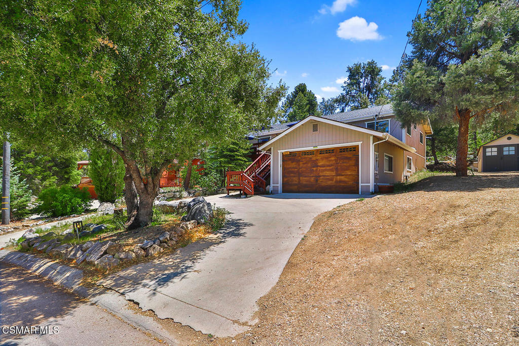 2216 Maplewood Way