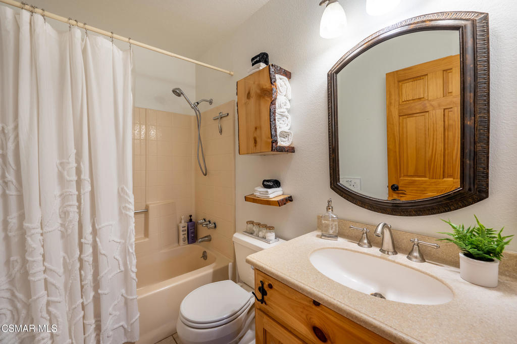 2216 Maplewood Way