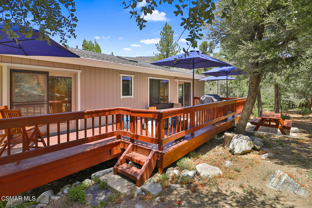 2216 Maplewood Way