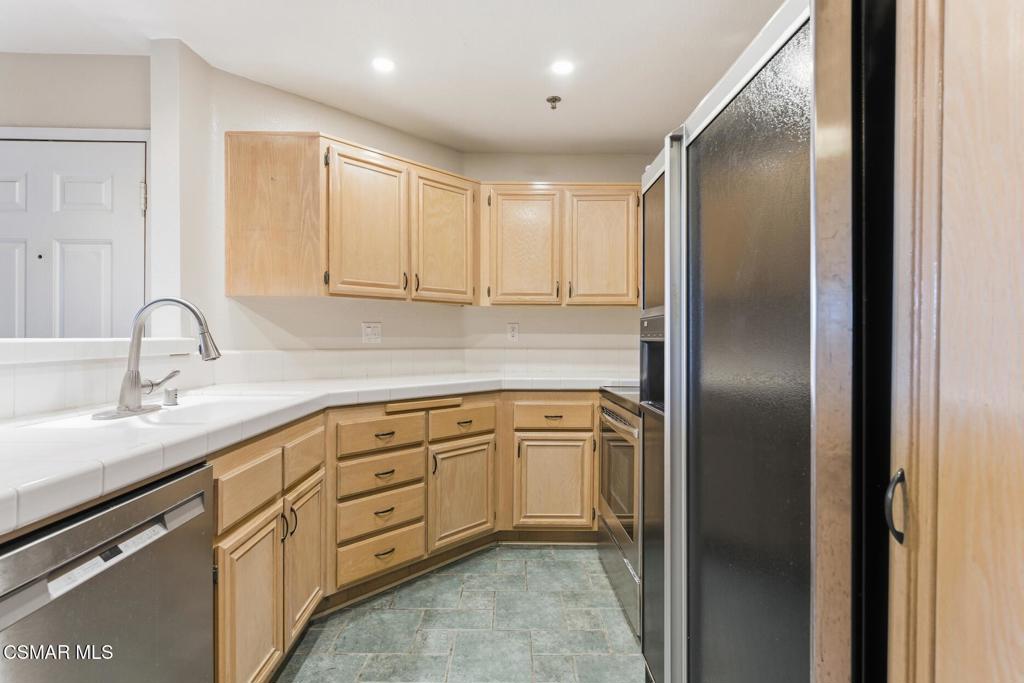 5744 Oak Bend Lane 208