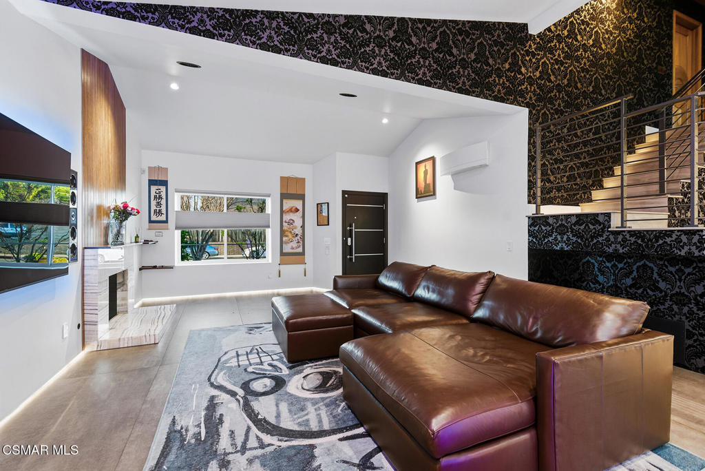 9998 Jamestown Street