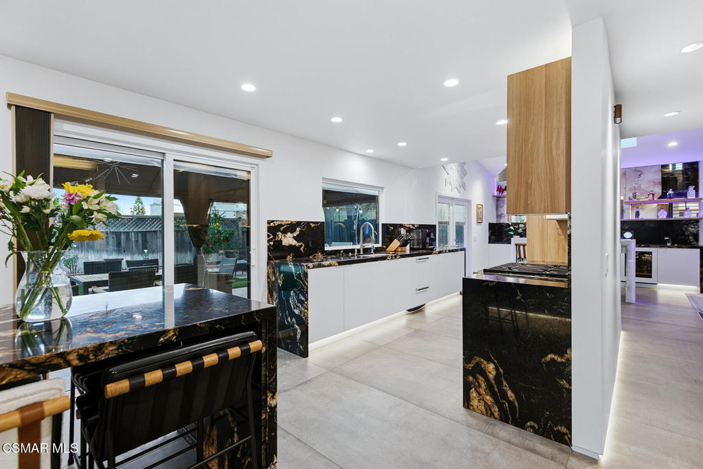 9998 Jamestown Street