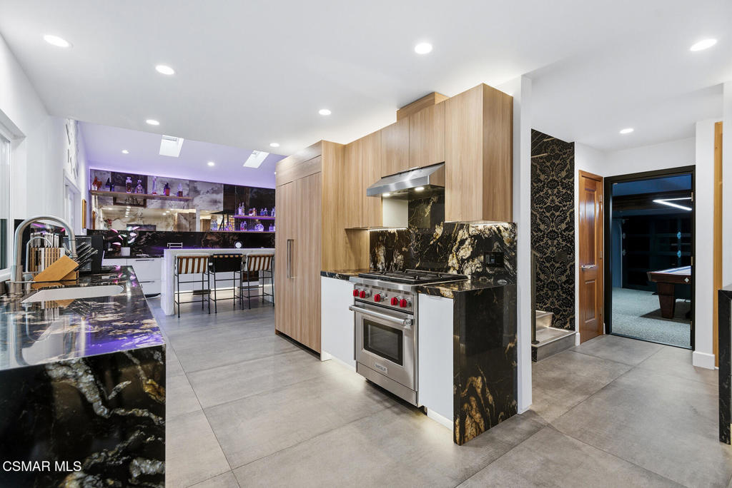 9998 Jamestown Street