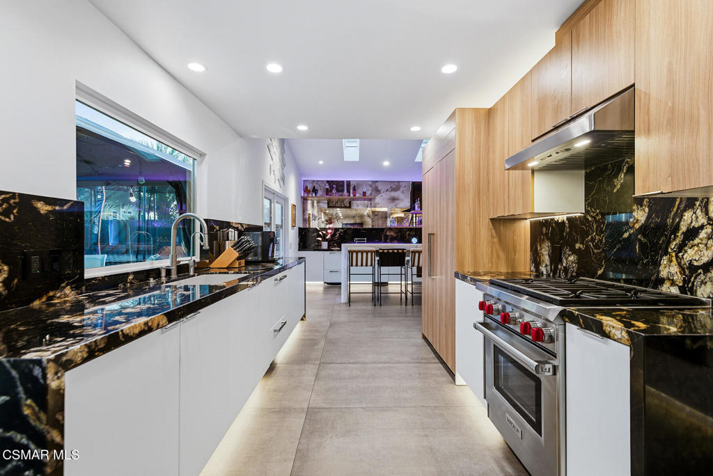 9998 Jamestown Street