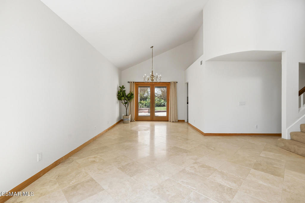 2280 Meadowside Drive