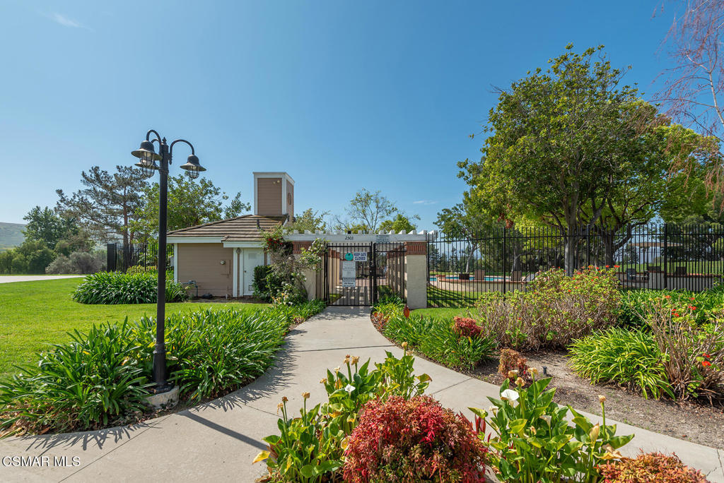 2280 Meadowside Drive