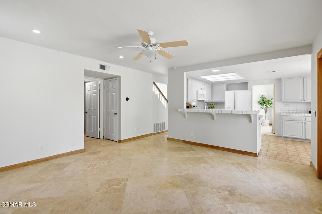 2280 Meadowside Drive