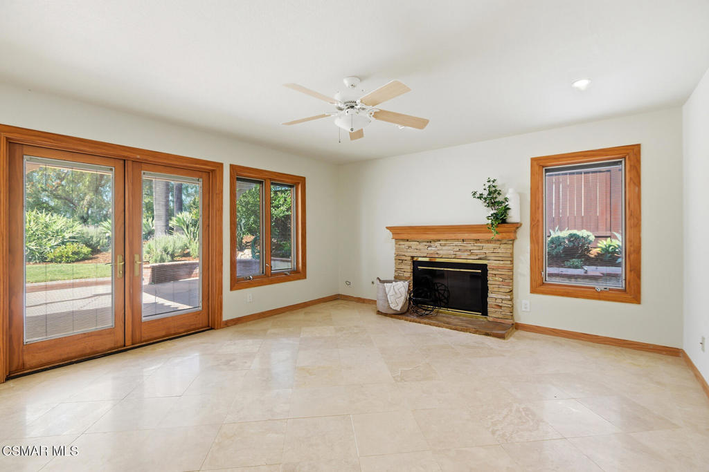 2280 Meadowside Drive