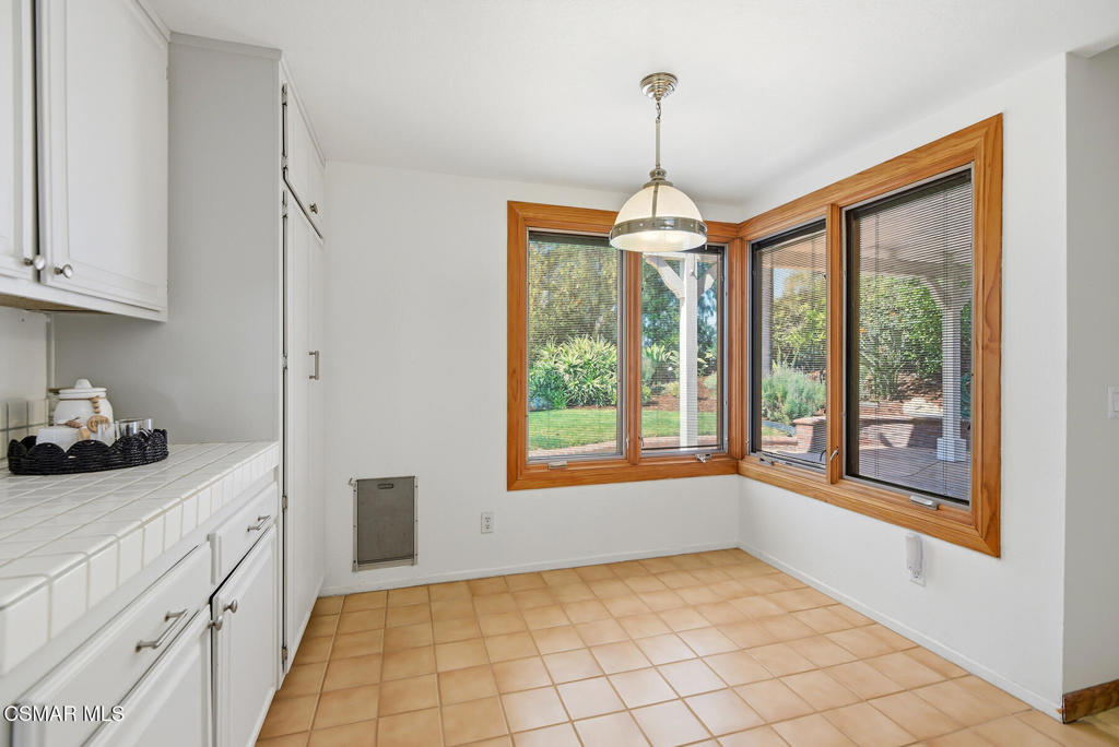 2280 Meadowside Drive