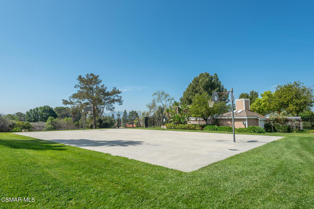 2280 Meadowside Drive