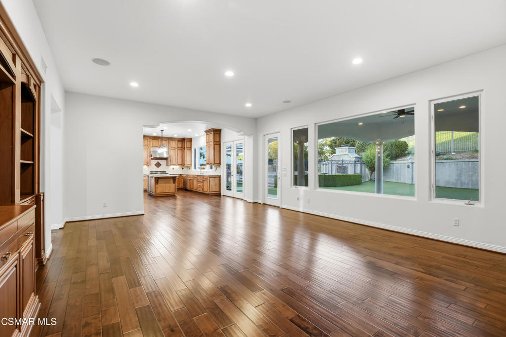 25301 Prado De Los Arboles