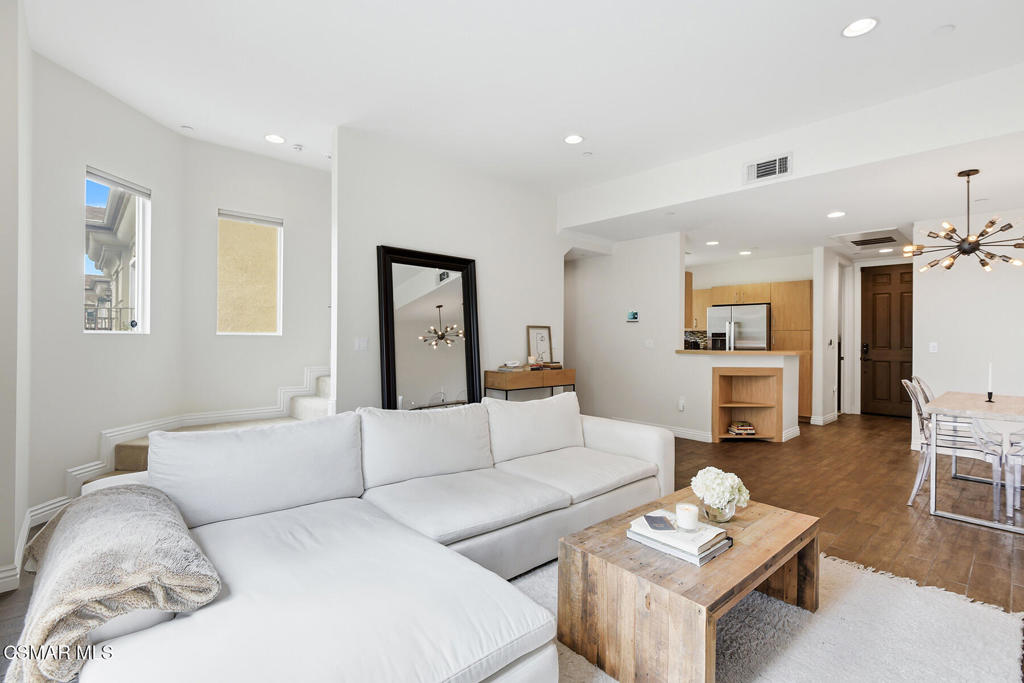 4541 Colfax Avenue 101