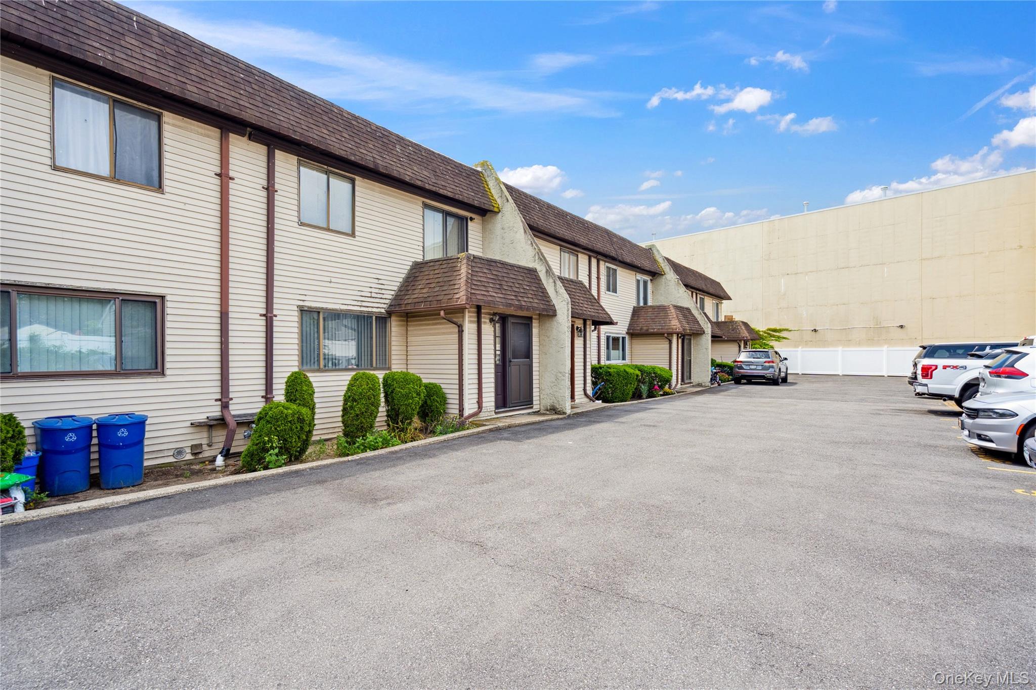 88 E Valley Stream Boulevard Unit: 7