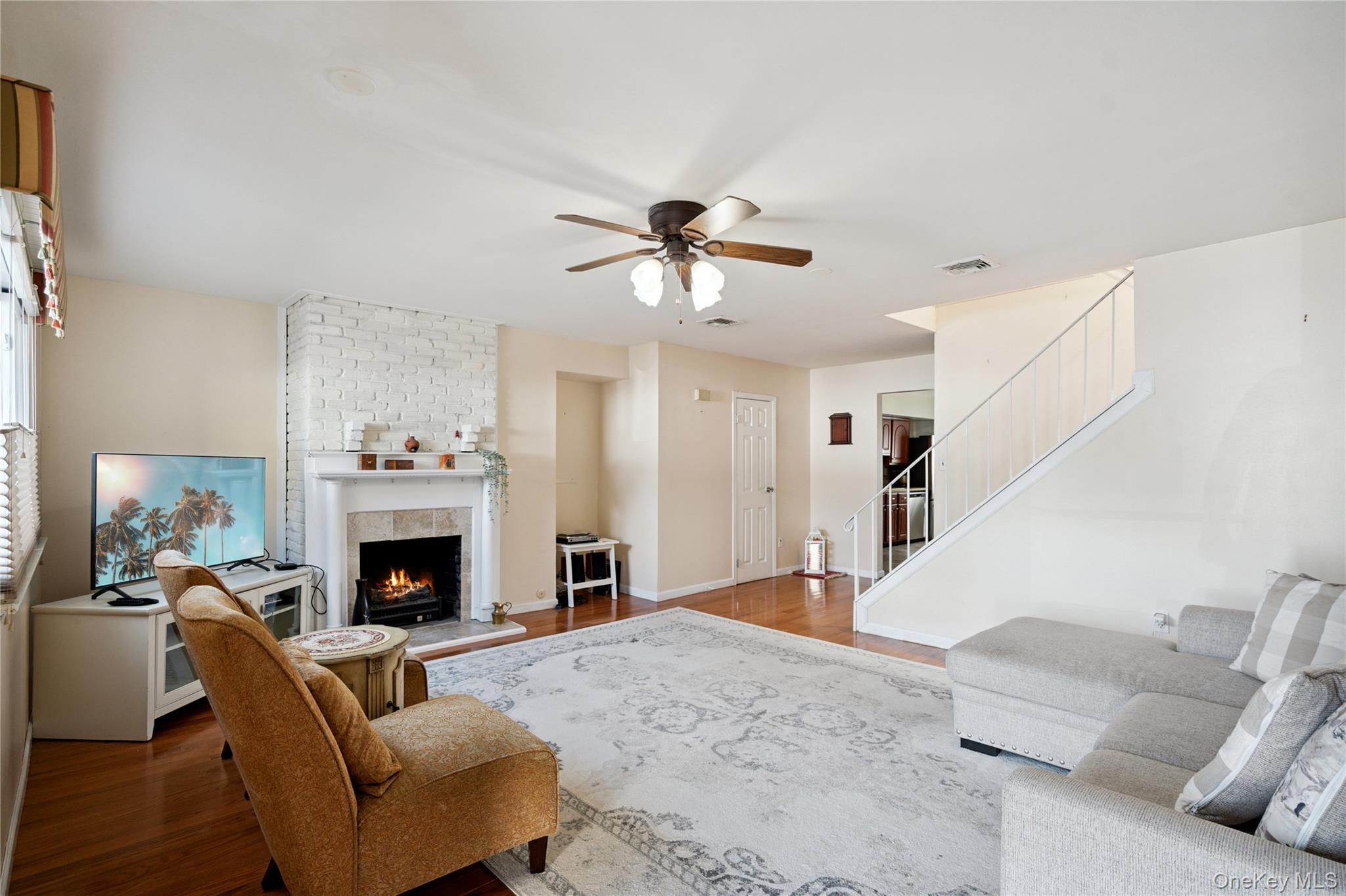 88 E Valley Stream Boulevard Unit: 7